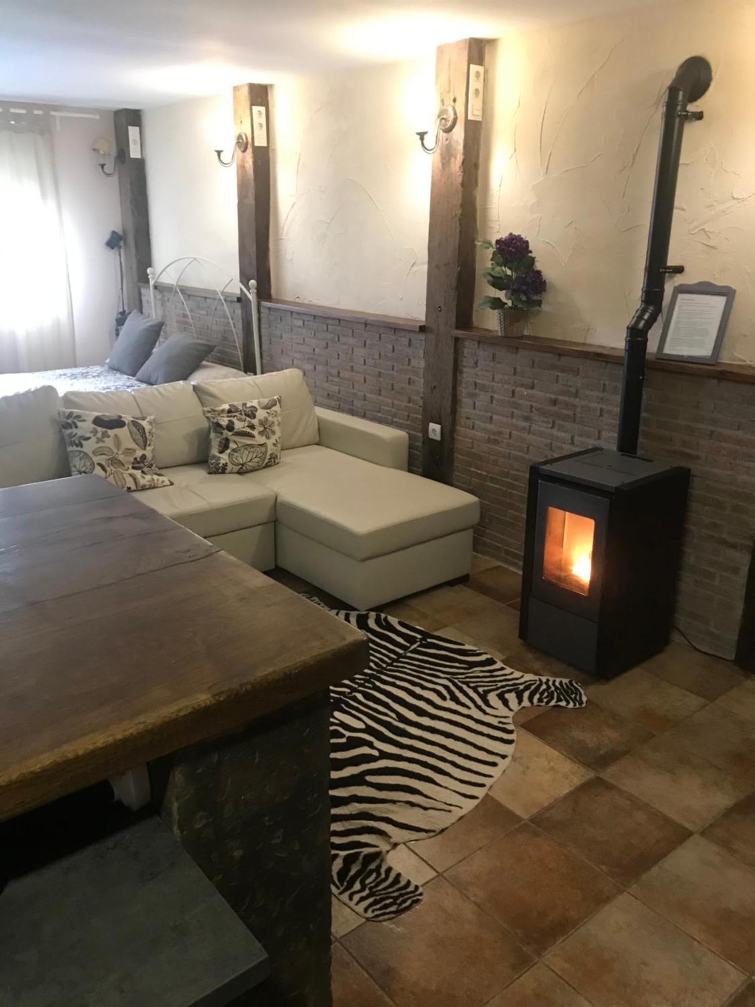 Apartamento Cangas Relax กังกัส เด โอนิส ภายนอก รูปภาพ
